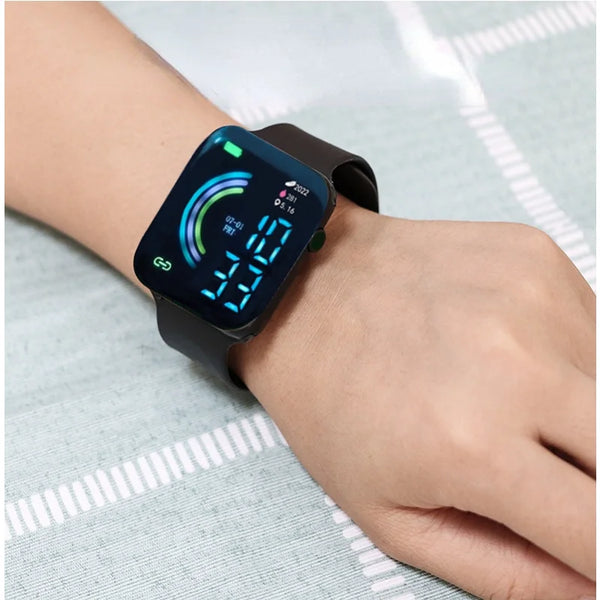 Smart watch with Bluetooth calls, health tracking, and long battery life